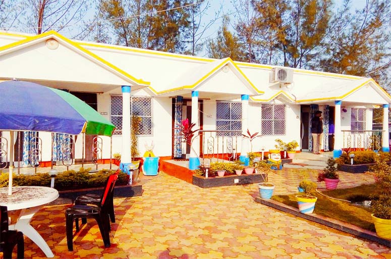 TAJ VILLA RESORT,   TAJPUR