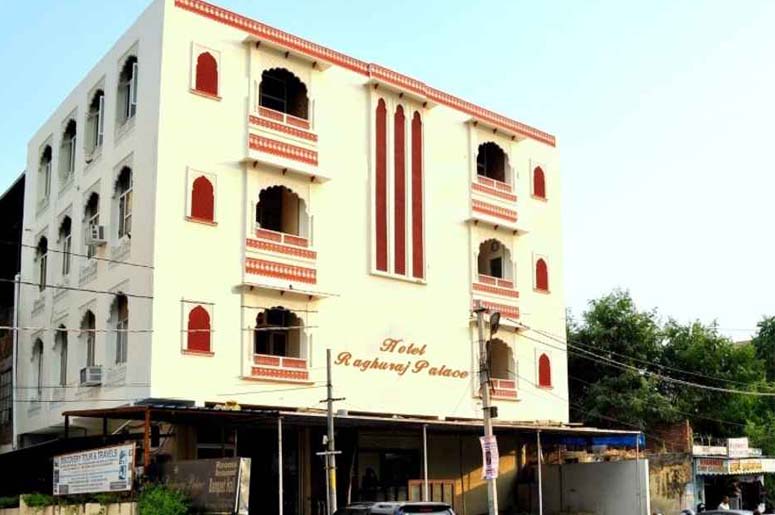 HOTEL RAGHURAJ PALACE