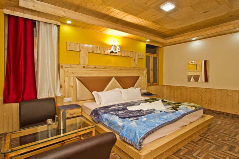 HOTEL SNOW SEASON RESORT,   MANALI