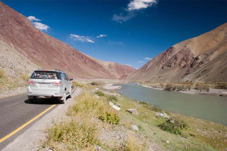 Leh Ladakh (Jammu to Chandigarh)