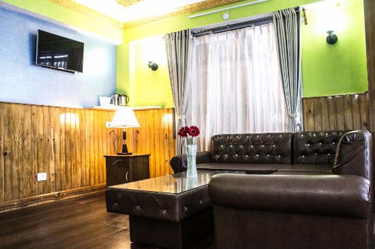 Hotel MOUNT ROYALE,     DARJEEING