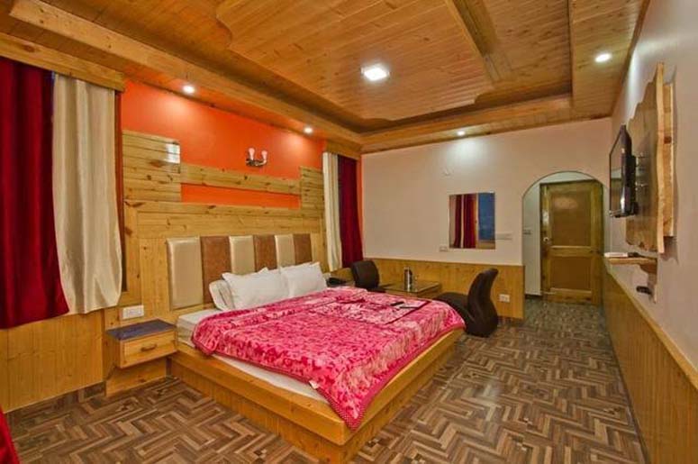 HOTEL SNOW SEASON RESORT,   MANALI